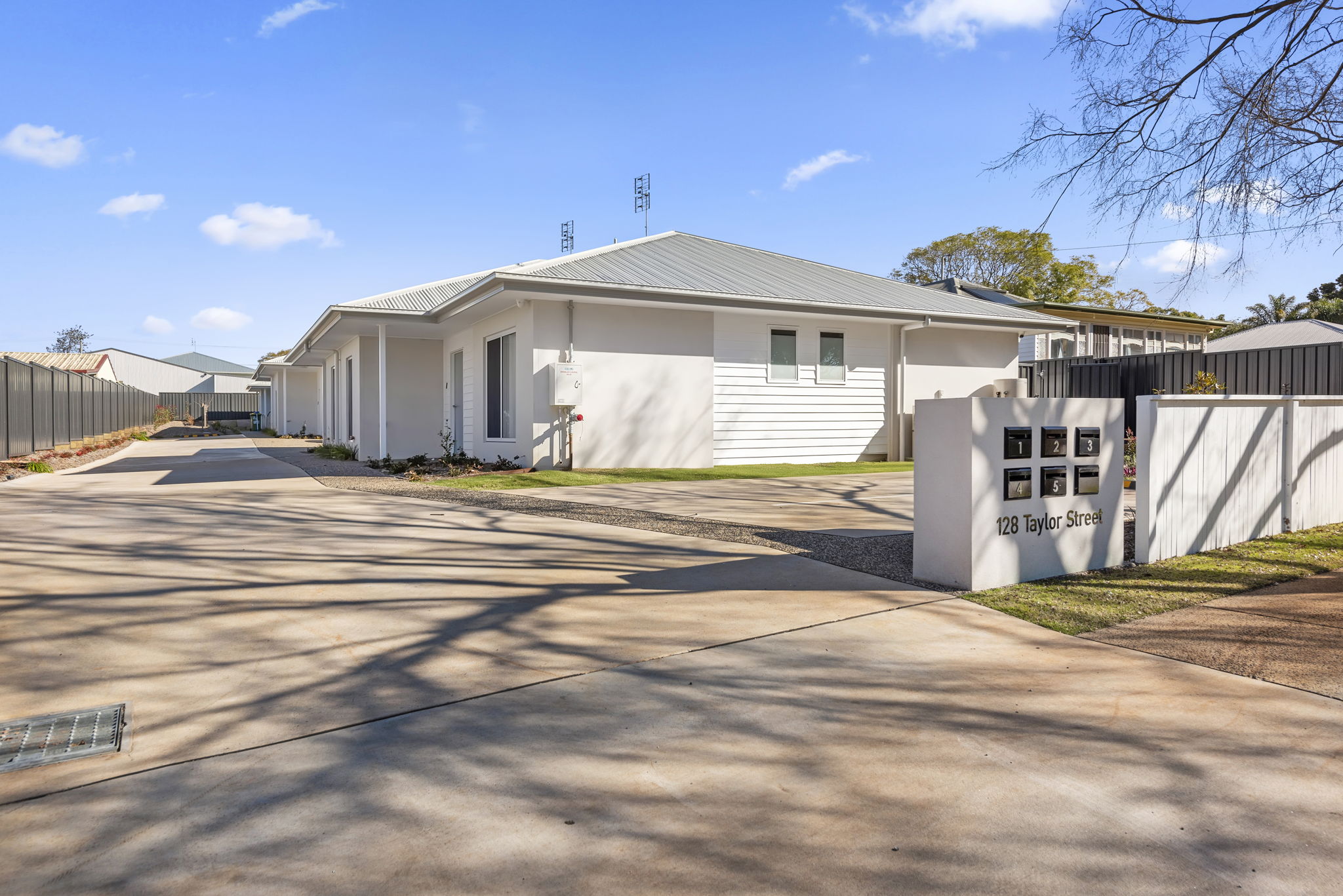 Beautiful, 1 Participant + OOA Robust Home for Comfort & Safety — Home image 3