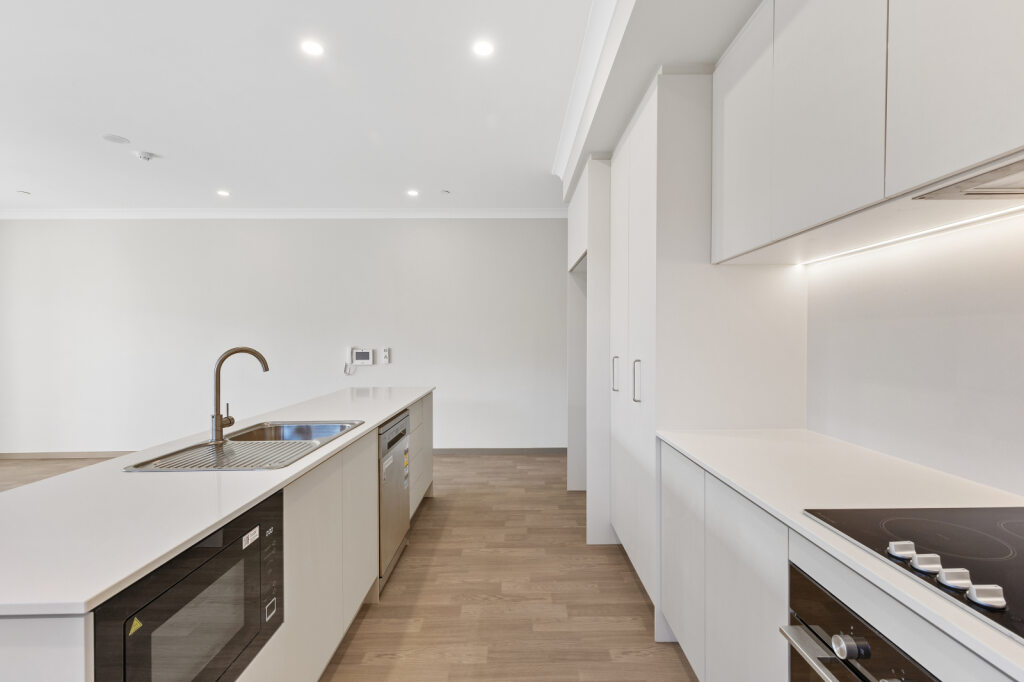 2 Bed Improved Liveability House in Mentone — Home image 6