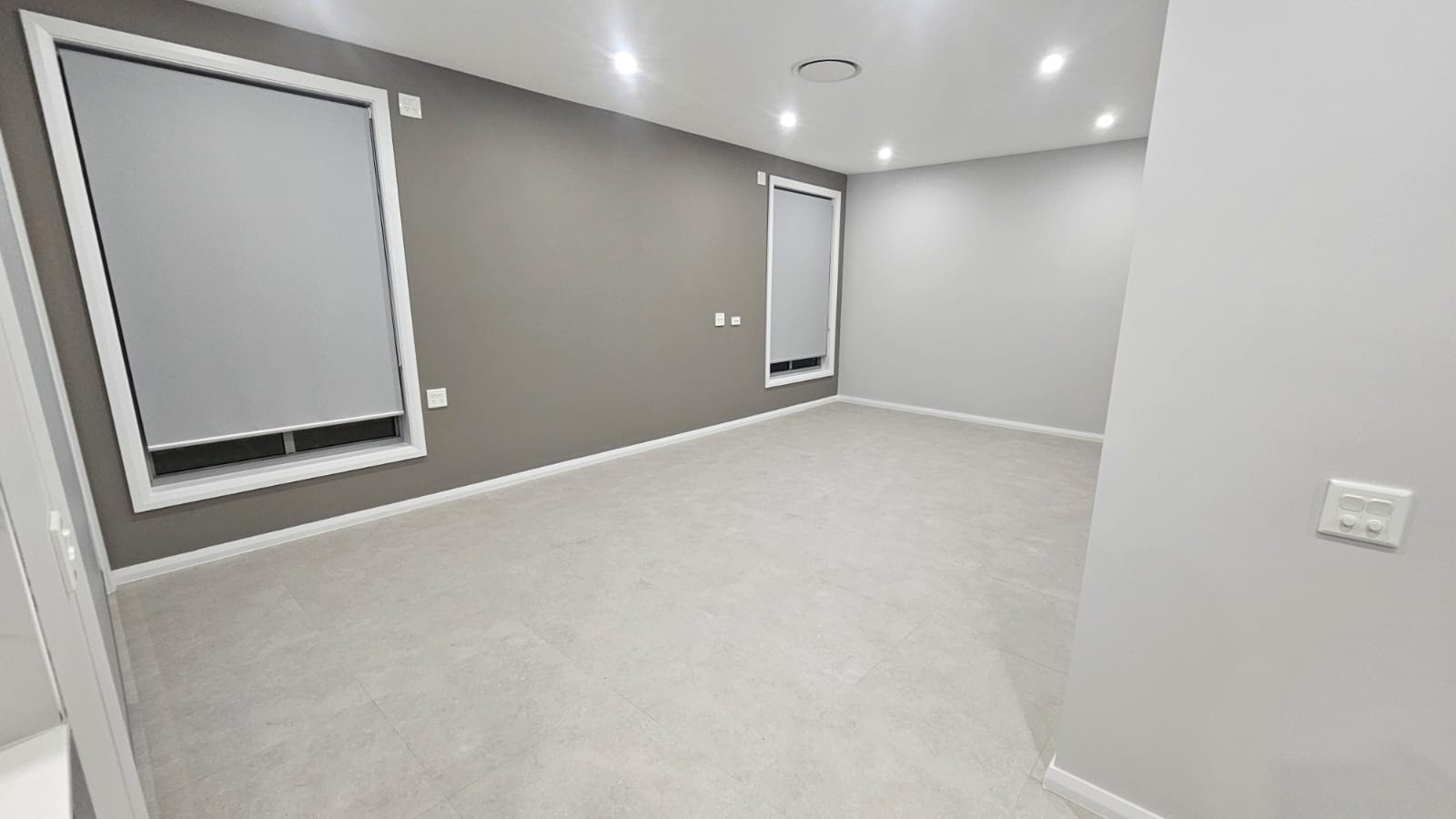Available Now: 3 Res + OOA Home in Oakville — Home image 6