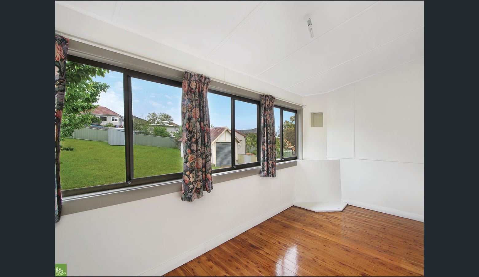 7 Jutland Avenue, Wollongong, NSW 2500 — Home image 5