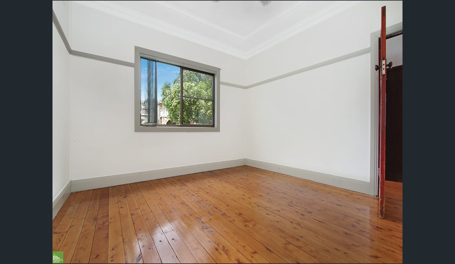 7 Jutland Avenue, Wollongong, NSW 2500 — Home image 2