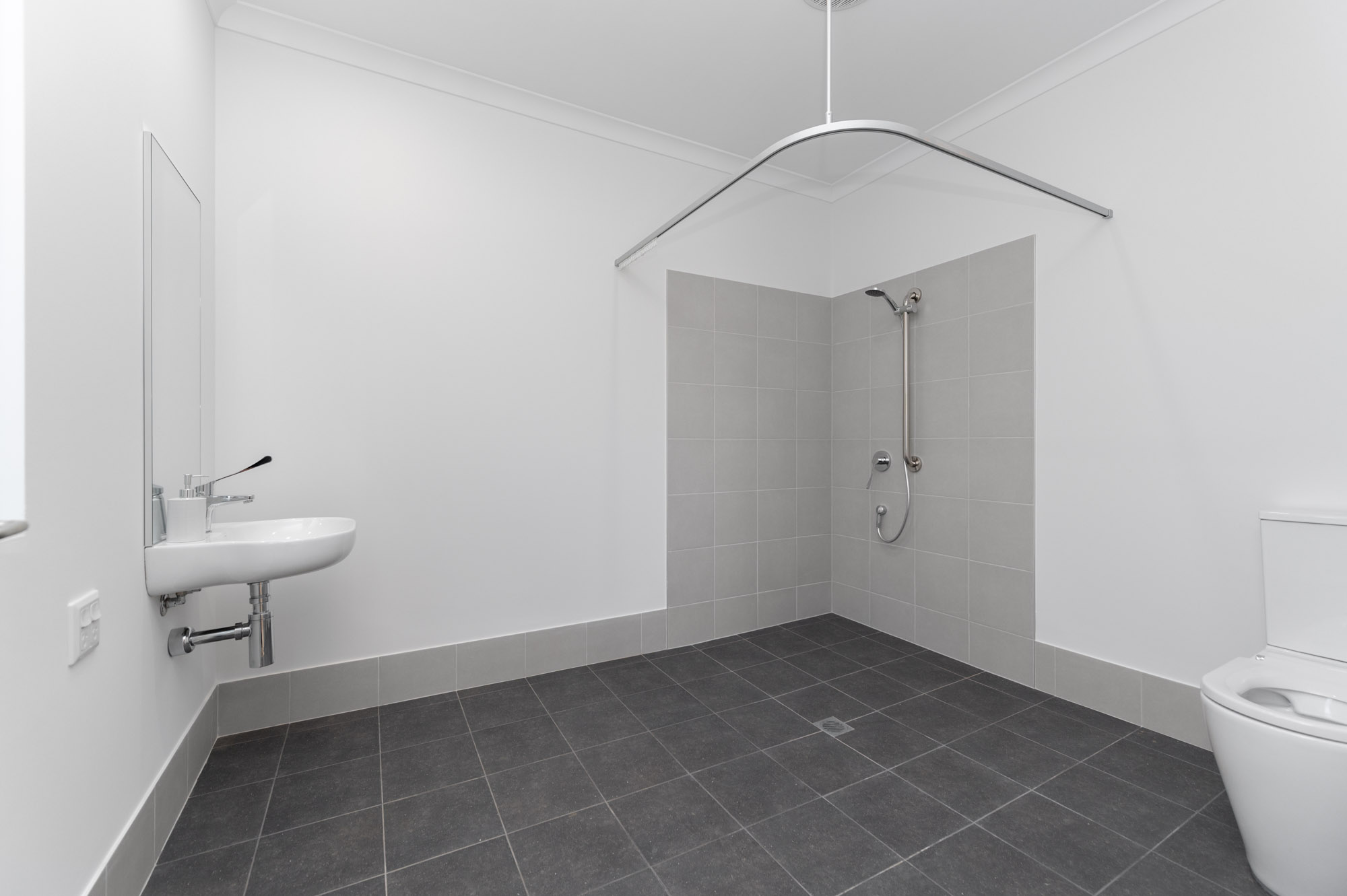 Modern SDA HPS 3 Residence House with OOA for Rent — Home image 18