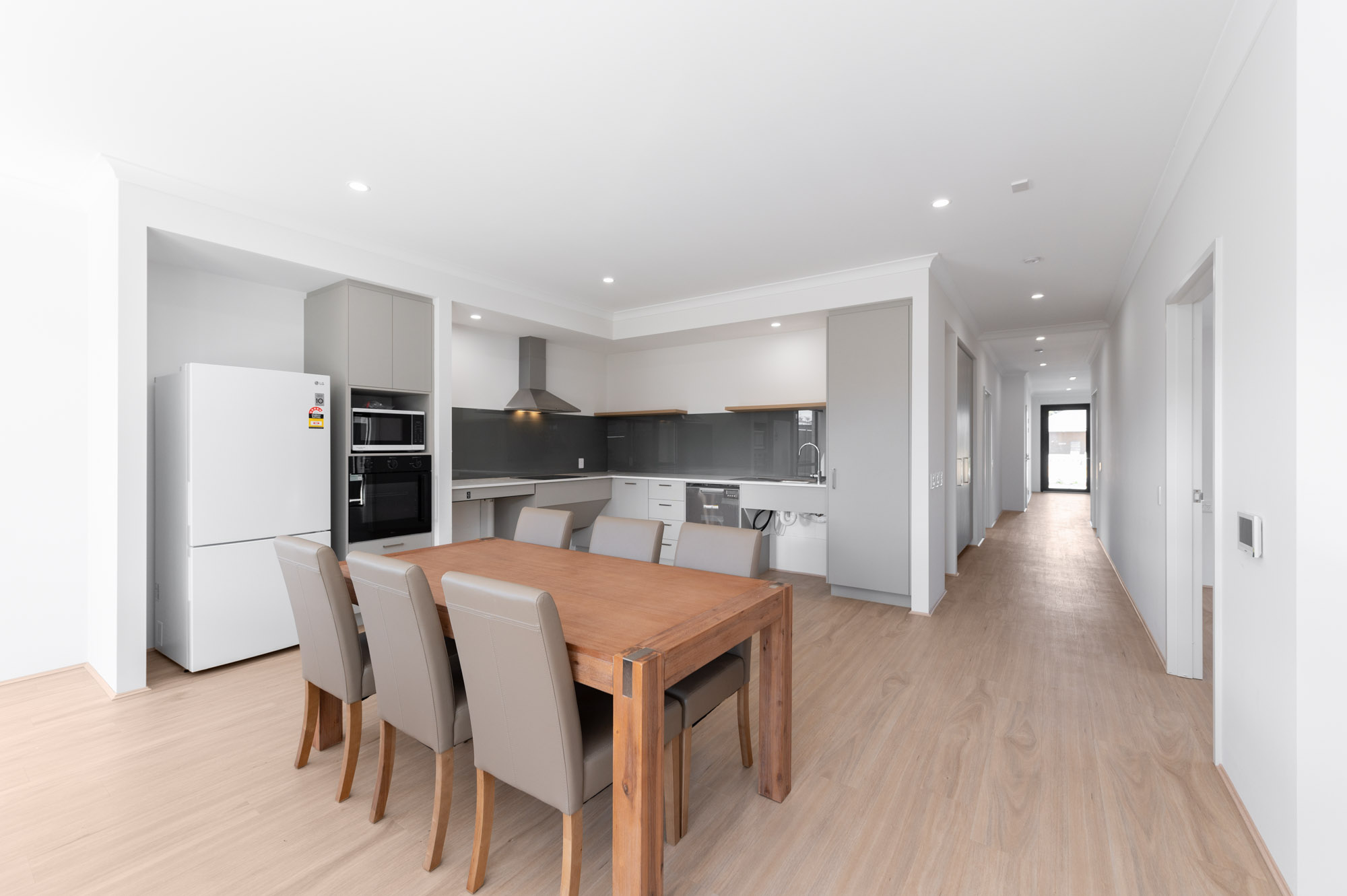 Modern SDA HPS 3 Residence House with OOA for Rent — Home image 5