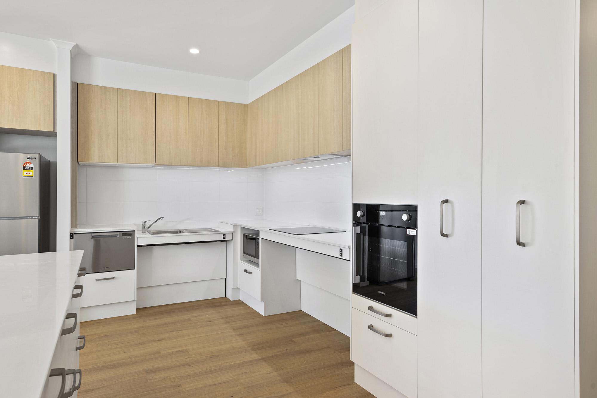 Ideal location for community access — Home image 3