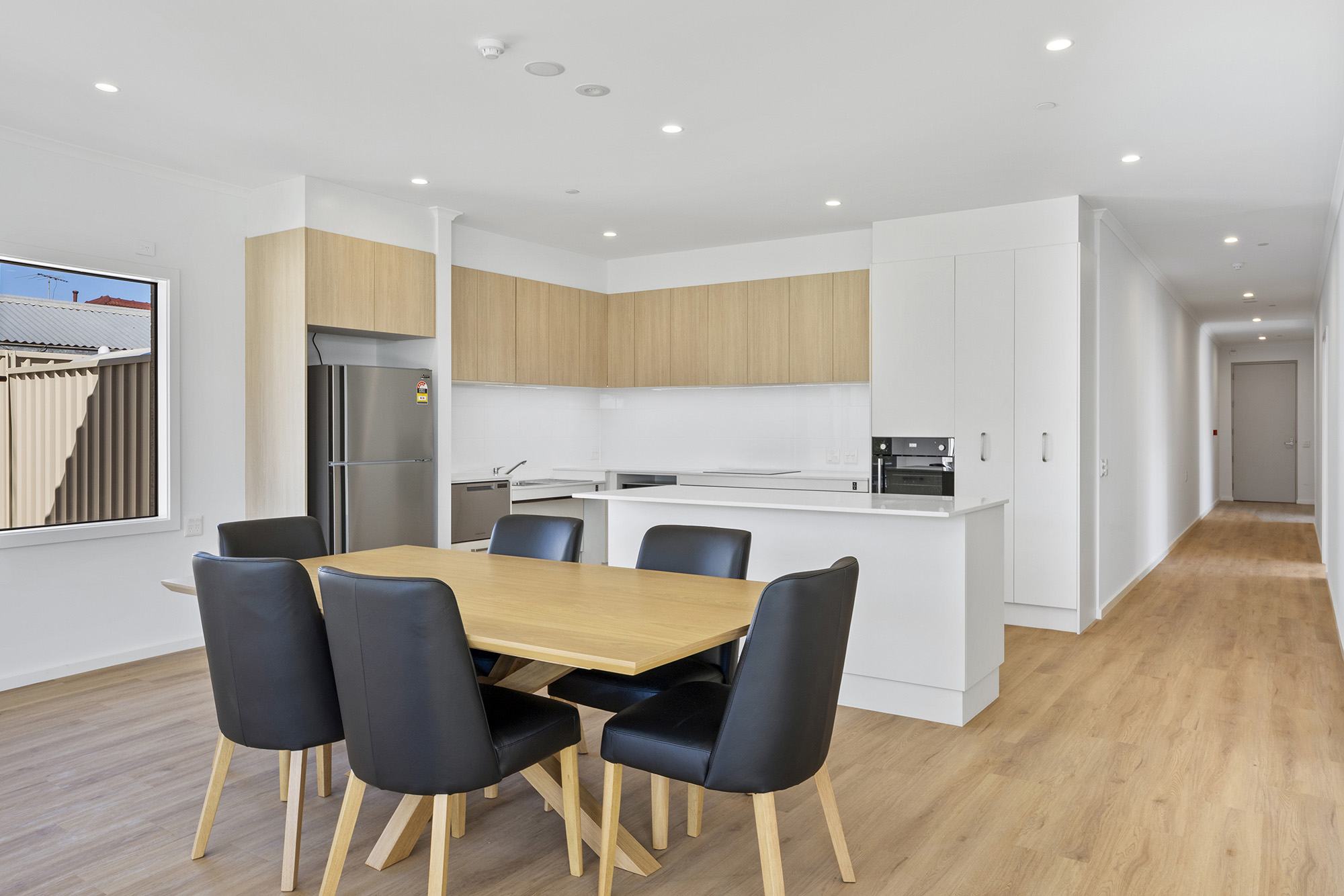 Ideal location for community access — Home image 10