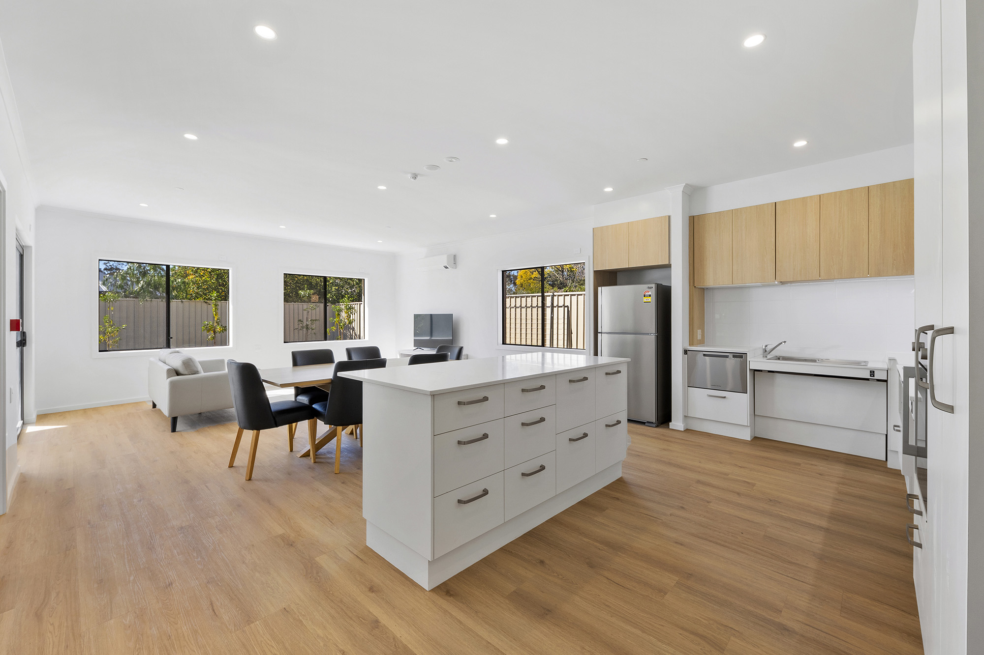 Ideal location for community access — Home image 11