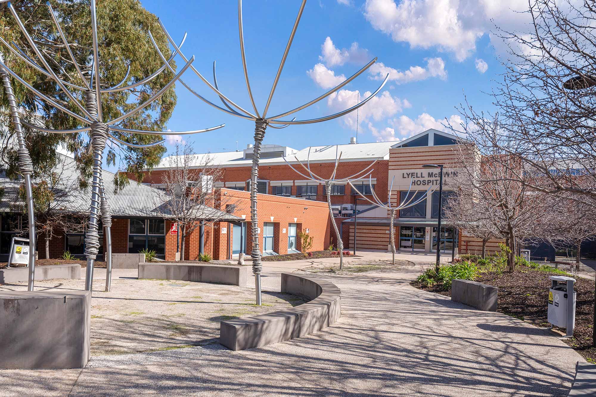 Ideal location for community access — Home image 18