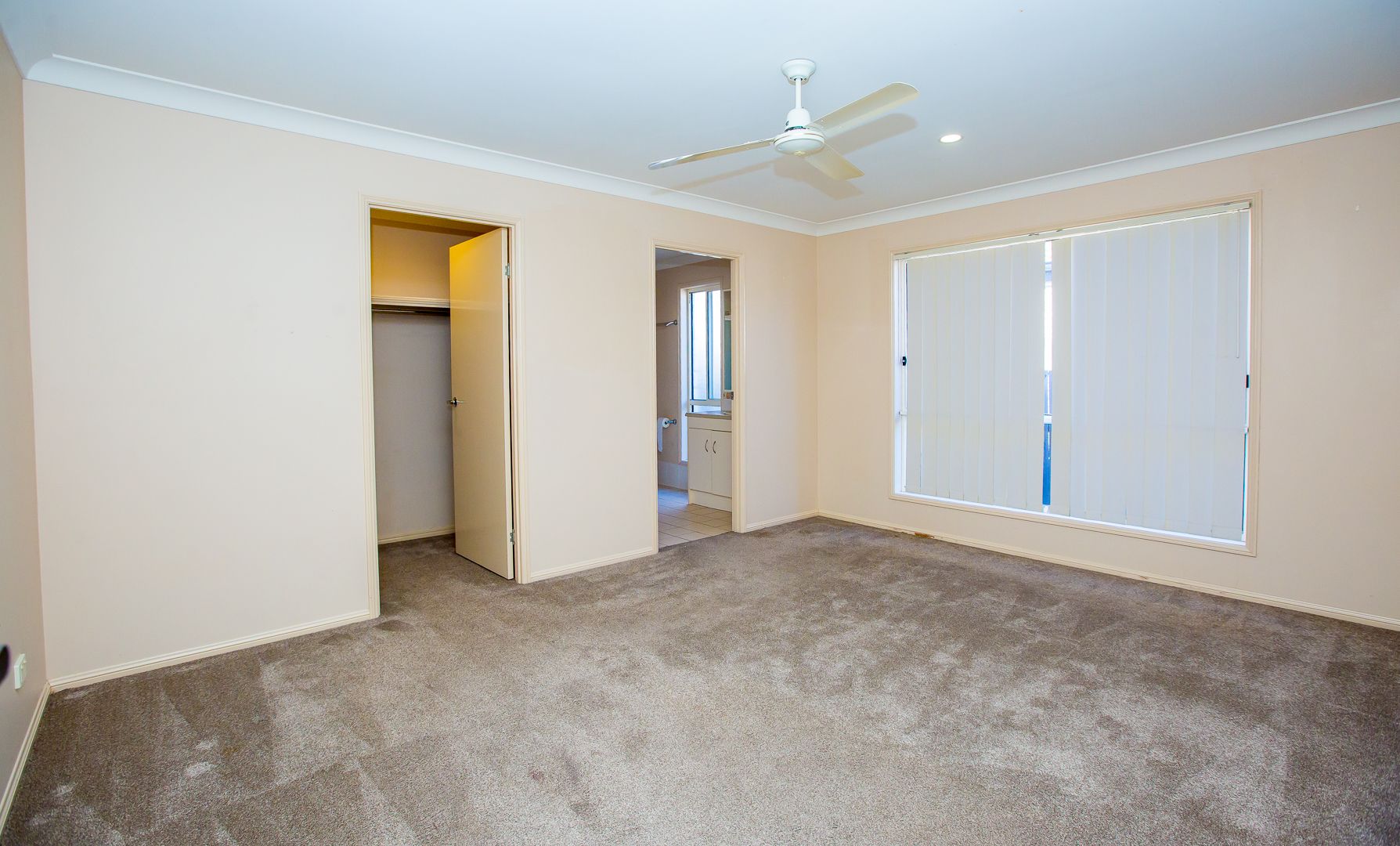 COLLINGWOOD PARK — Home image 8