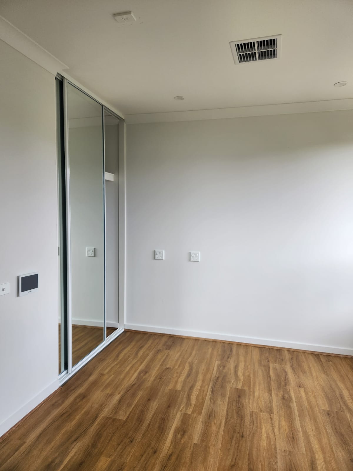 Modern Villa in Elizabeth North — Home image 2