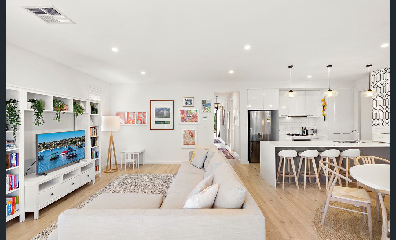 SIL House in Warradale - Near Marion Shopping Centre, SA Aquatic, Glenelg Beach — Home image 3