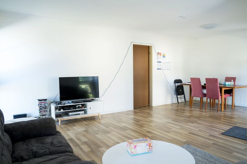 2 Bedroom Granny Flat with spacious living area — Home image 5