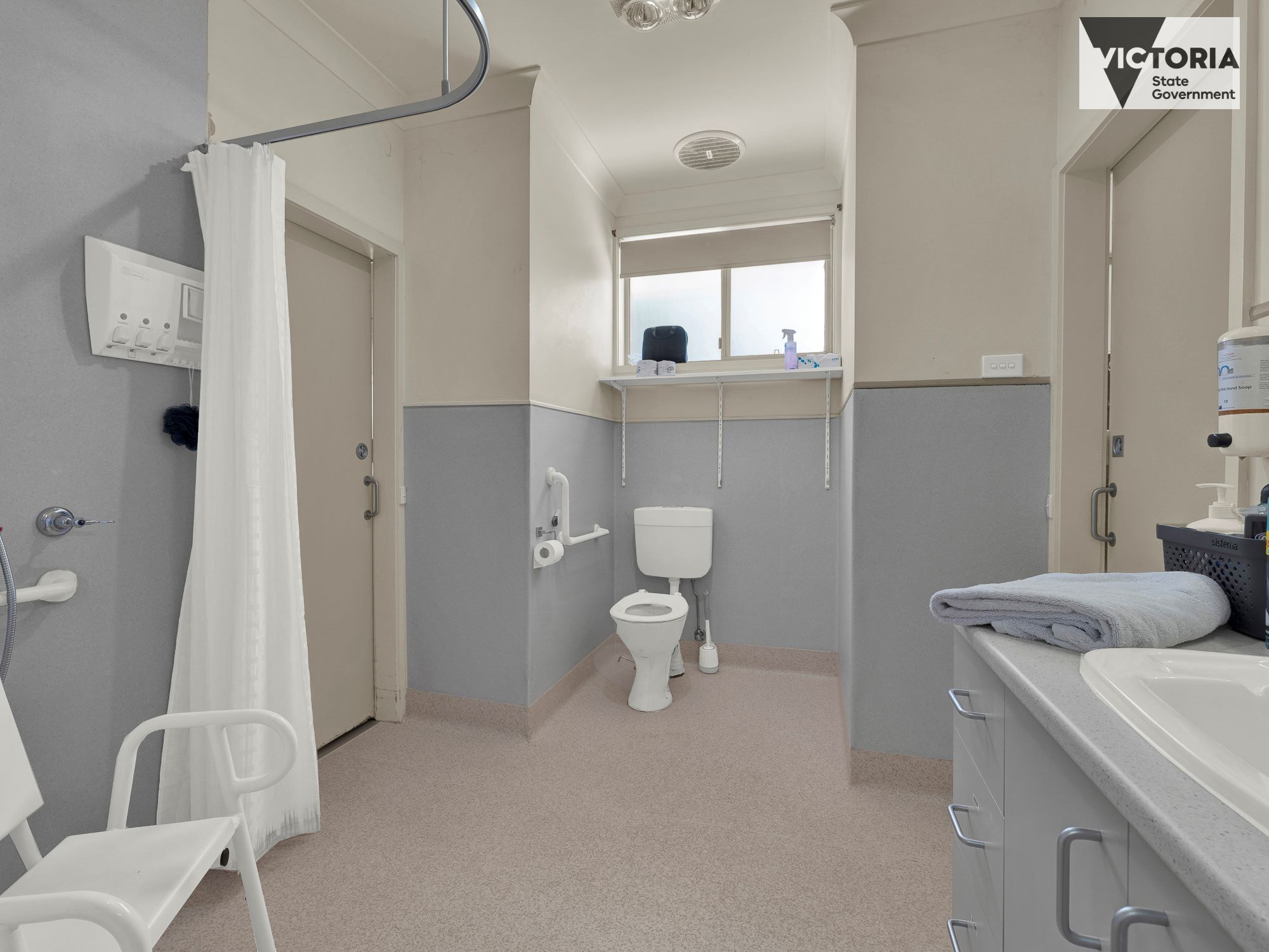 Welcoming one of a kind home in Kennington, Bendigo — Home image 3