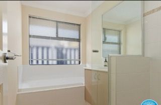 Spacious 5-Bedroom Home in Baldivis – Ideal for 4 Residents — Home image 2