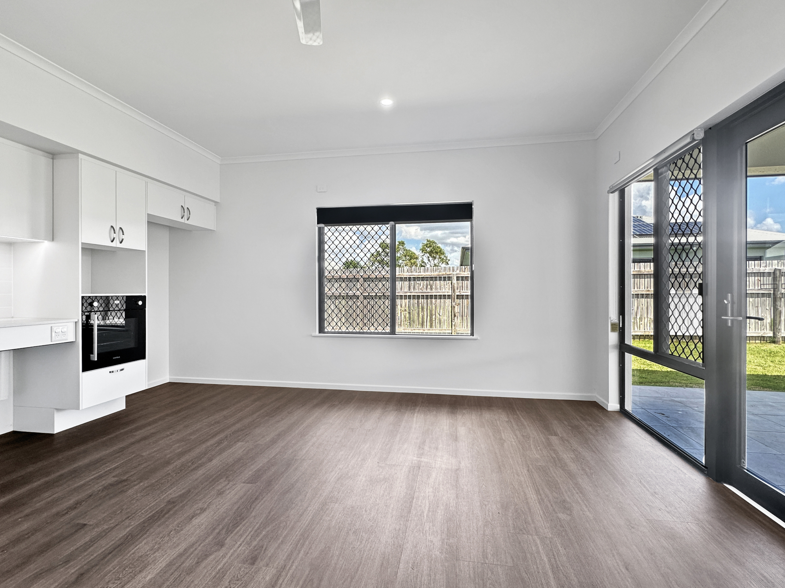 Mount Low, Townsville QLD - High Physical Support House — Home image 11