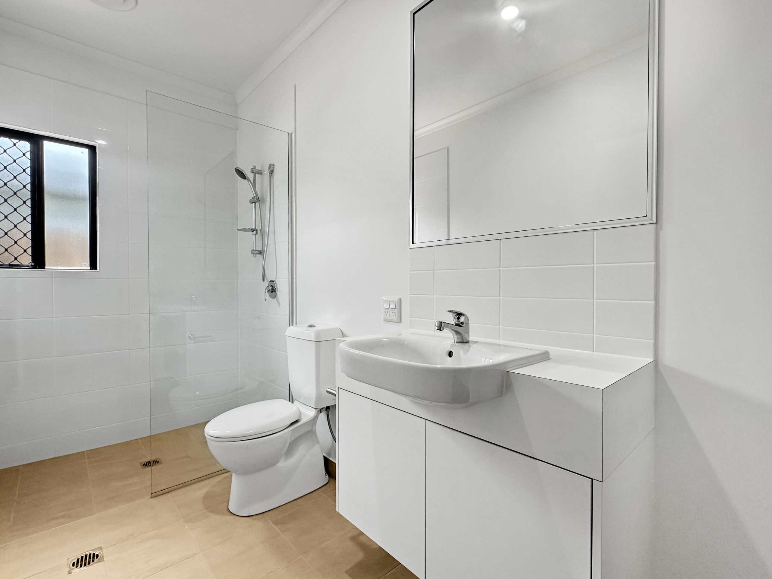 Mount Low, Townsville QLD - High Physical Support House — Home image 15