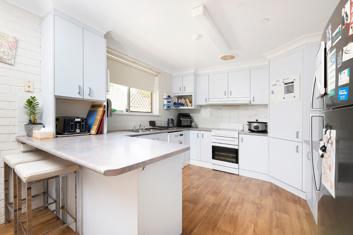 A well presented SIL home, close to all town amenities and the beach — Home image 5