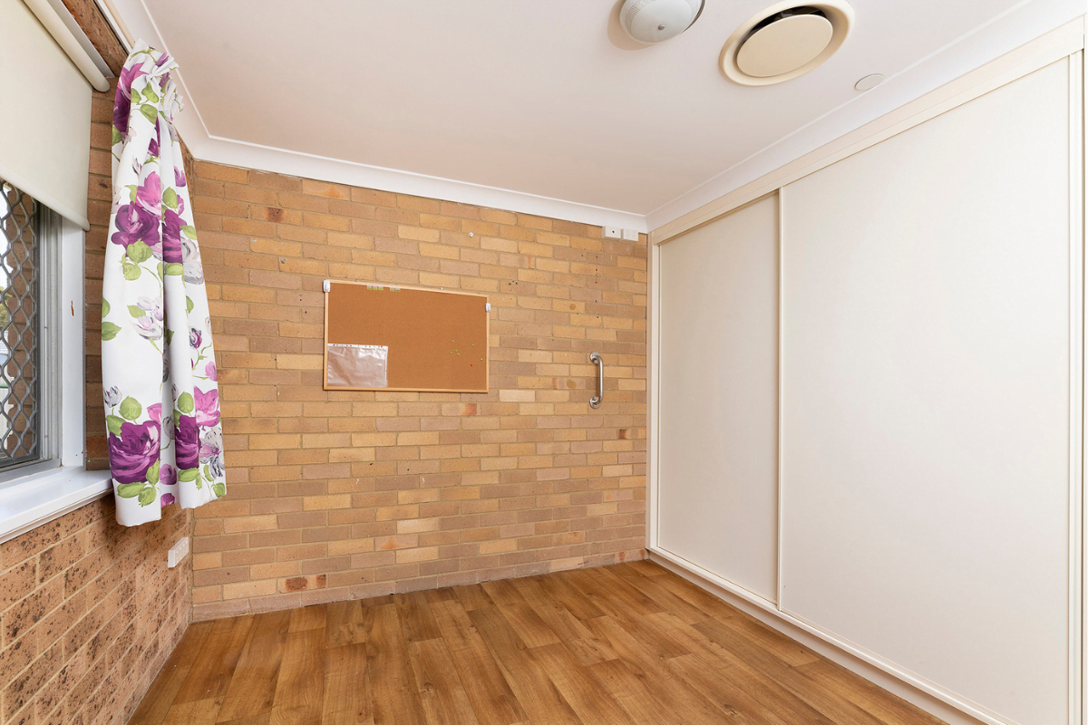 A well presented SIL home, close to all town amenities and the beach — Home image 9