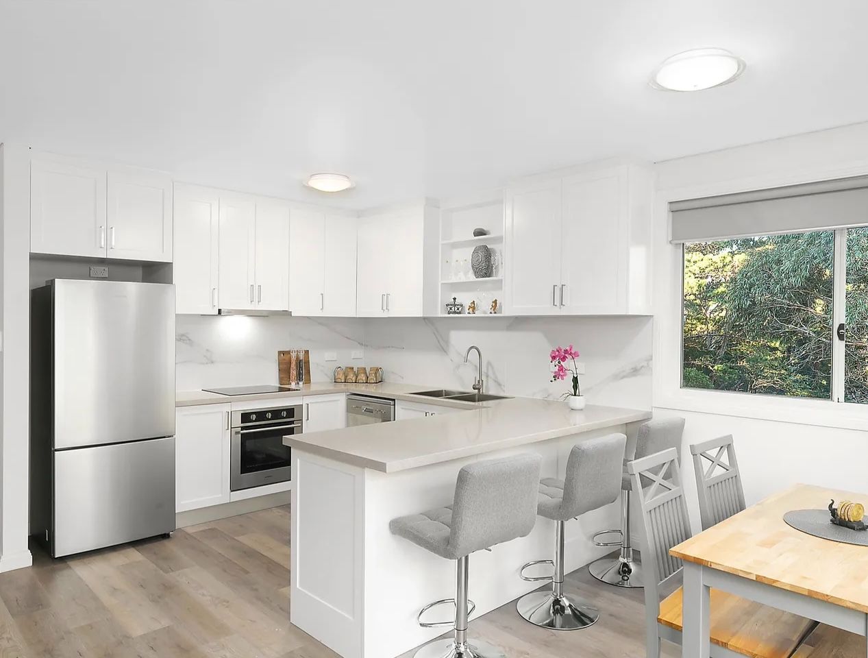 Modern 3-bedroom Katoomba townhouse (Nature view) — Home image 8