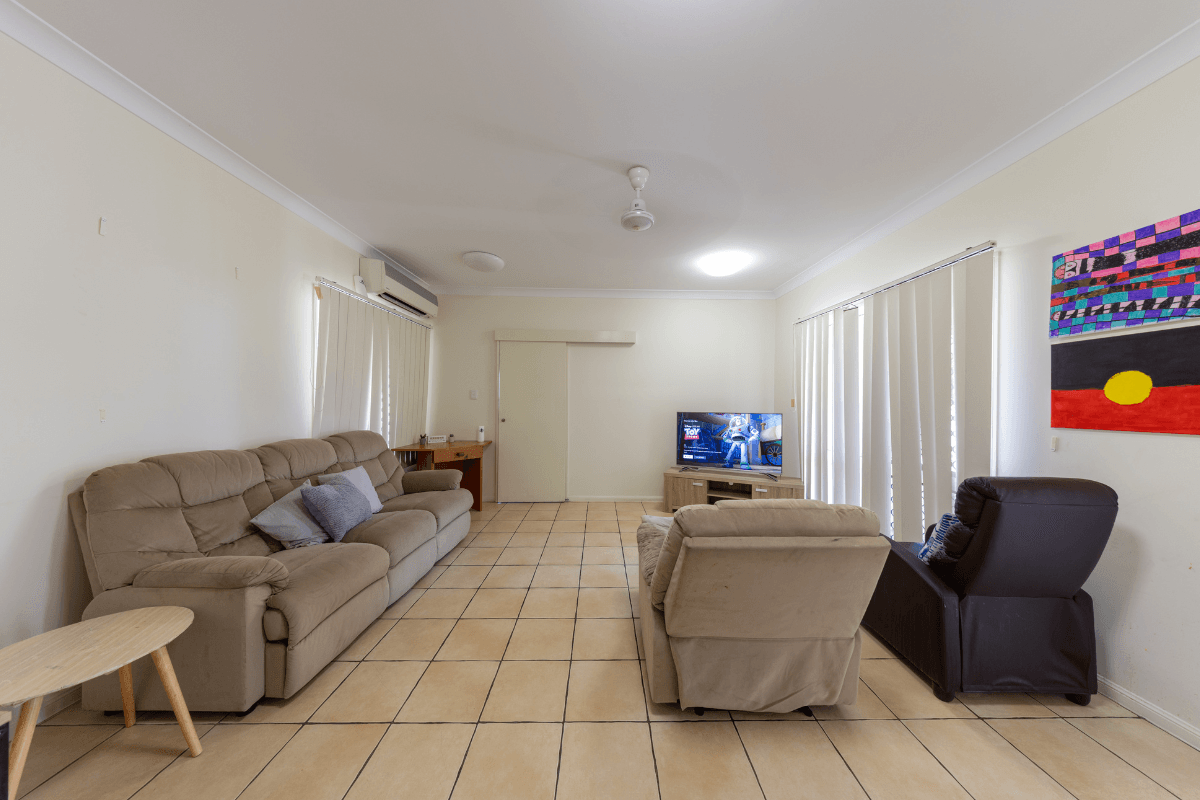 Discover this warm and welcoming home in Douglas Queensland — Home image 7