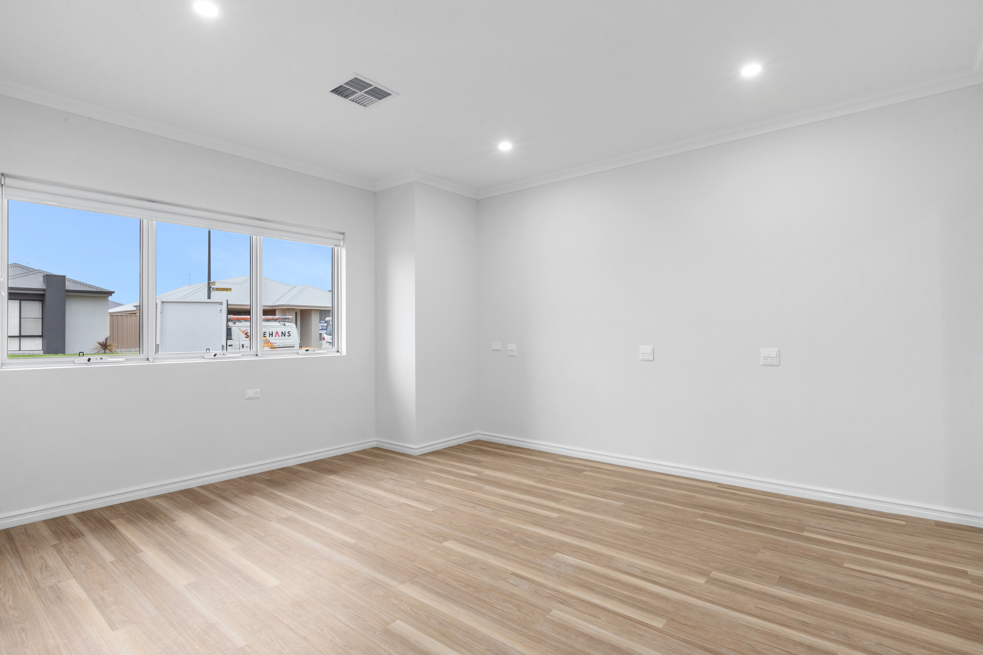 Discover Accessible Luxury: Karnup's Premier SDA Home — Home image 2