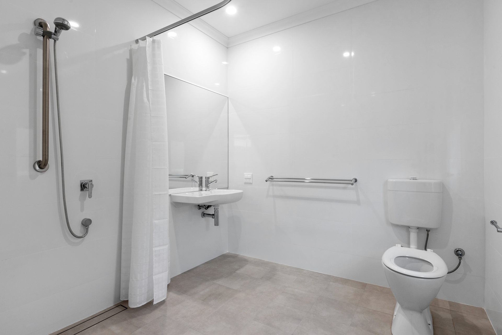 Discover Accessible Luxury: Karnup's Premier SDA Home — Home image 3