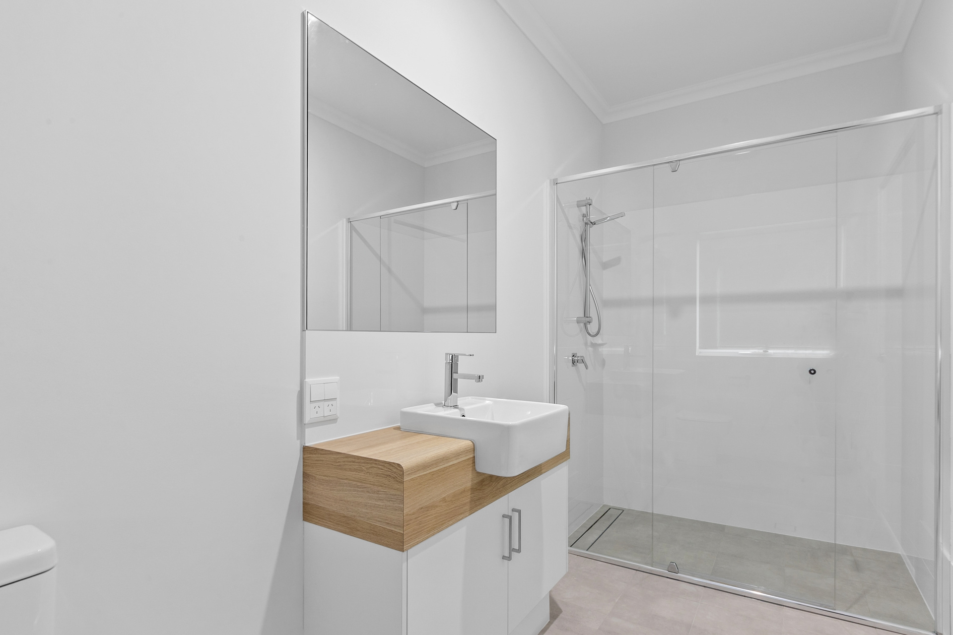 Discover Accessible Luxury: Karnup's Premier SDA Home — Home image 5