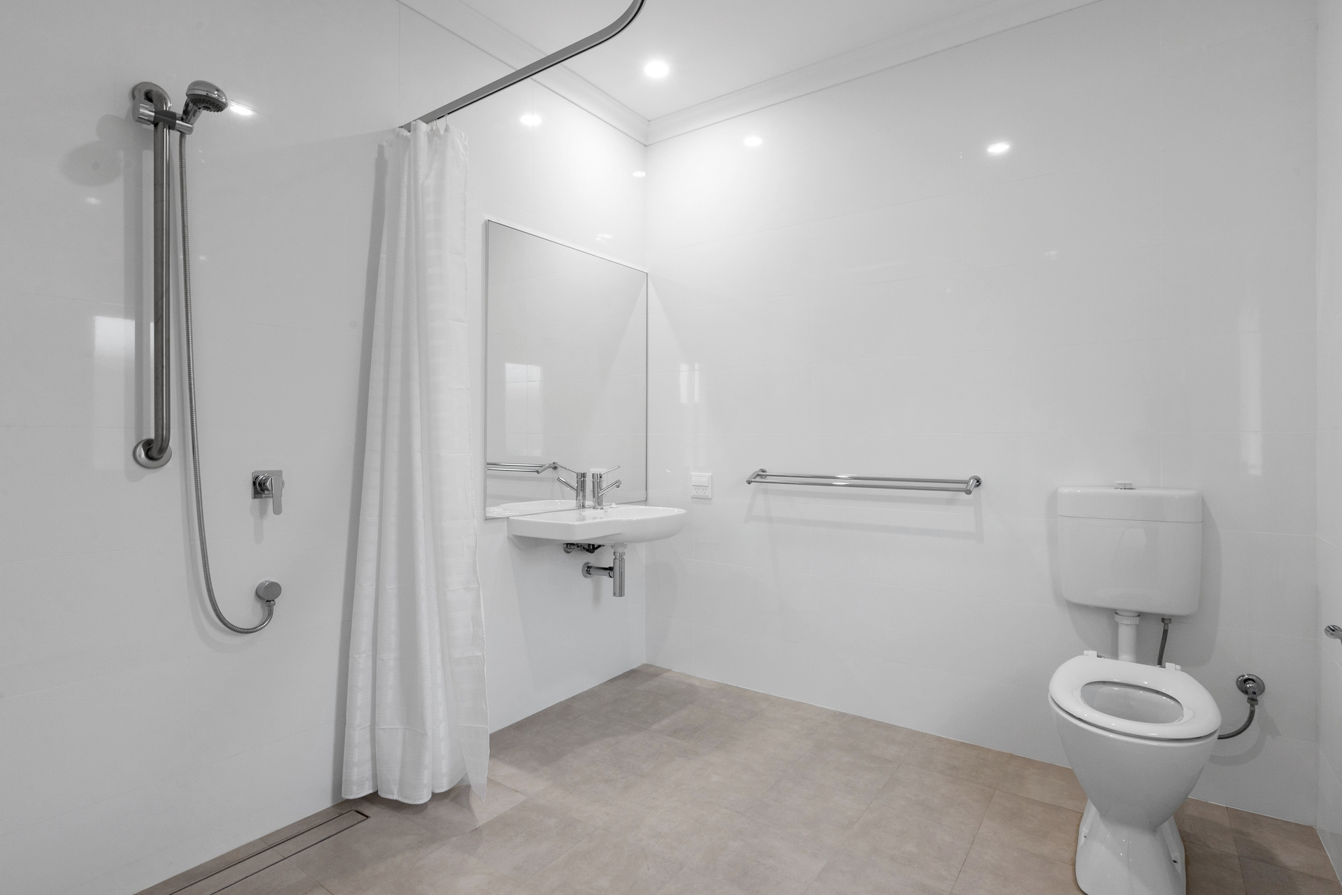 Discover Accessible Luxury: Karnup's Premier SDA Home — Home image 6