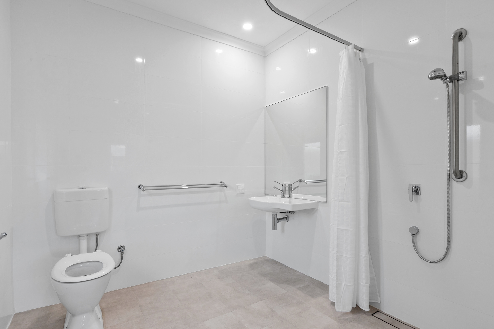 Discover Accessible Luxury: Karnup's Premier SDA Home — Home image 7
