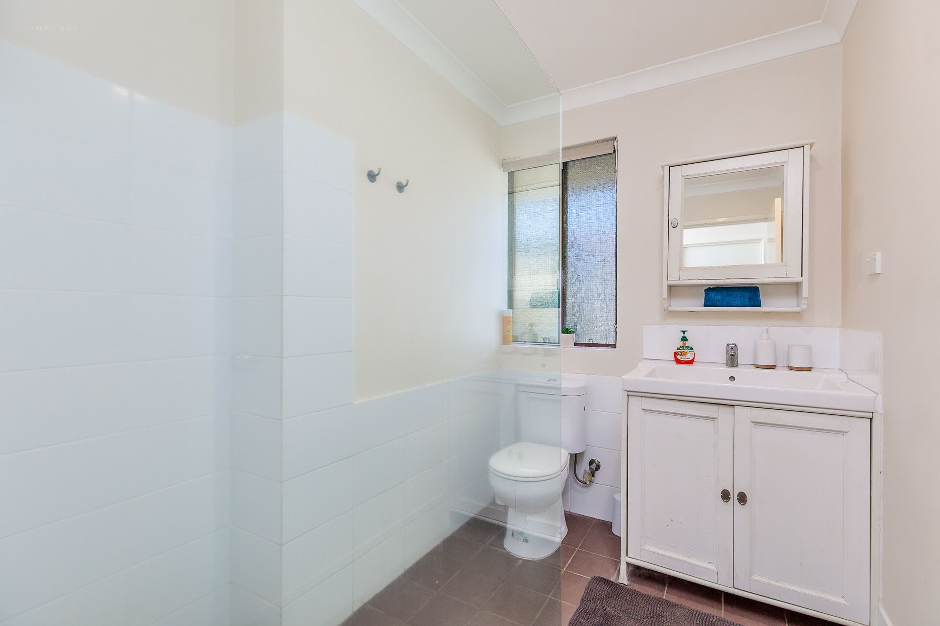 Surrounded by greenery in Beldon — Home image 3