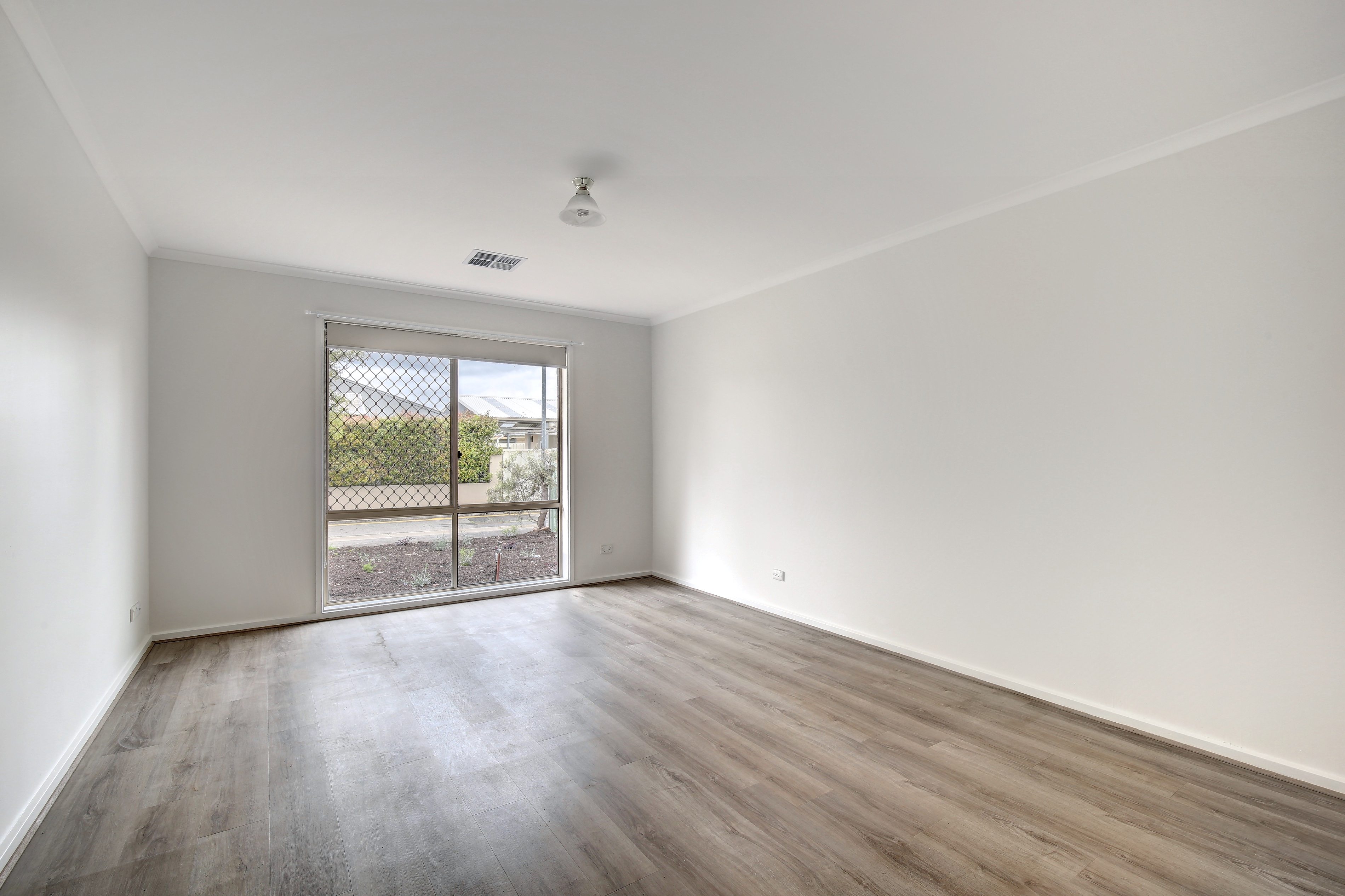 Charming 3 Bedroom SDA Share Property — Home image 2