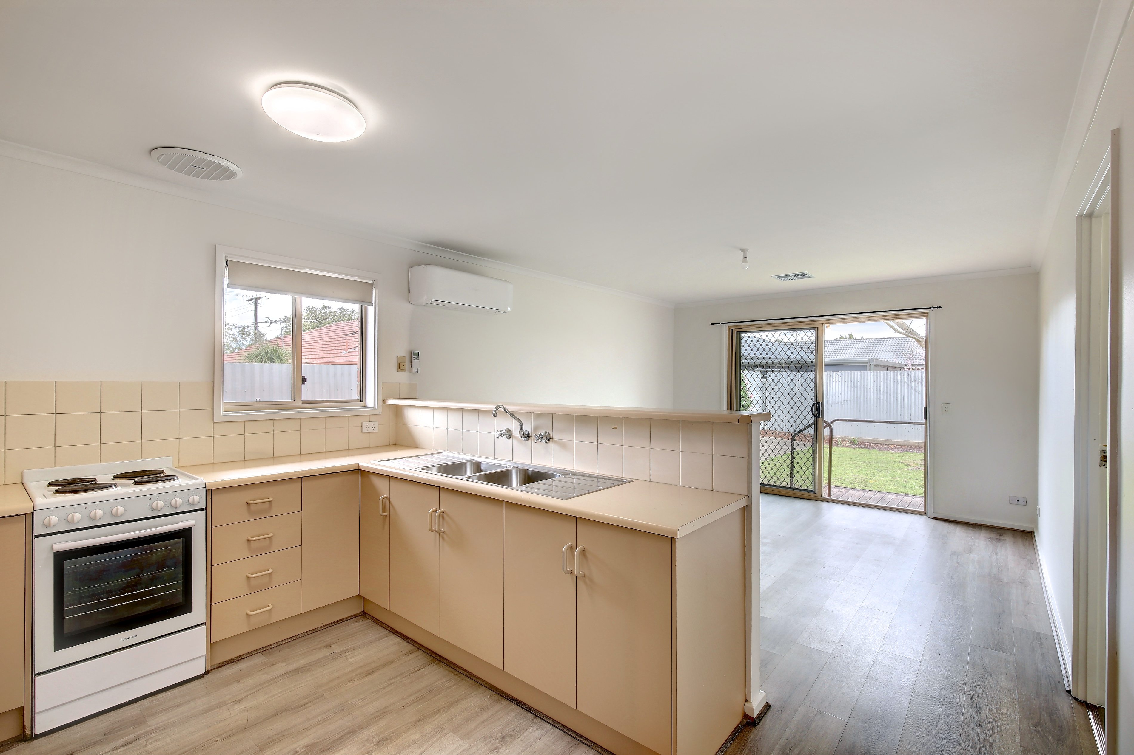 Charming 3 Bedroom SDA Share Property — Home image 16
