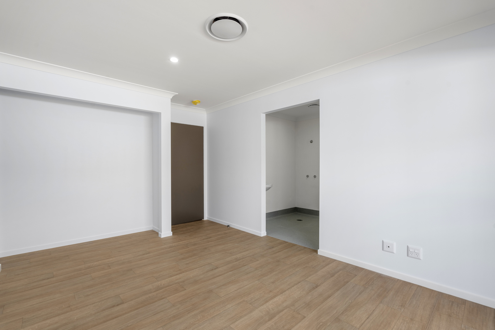 FERNVALE, IPSWICH QLD - IMPROVED LIVEABILITY HOUSE — Home image 7