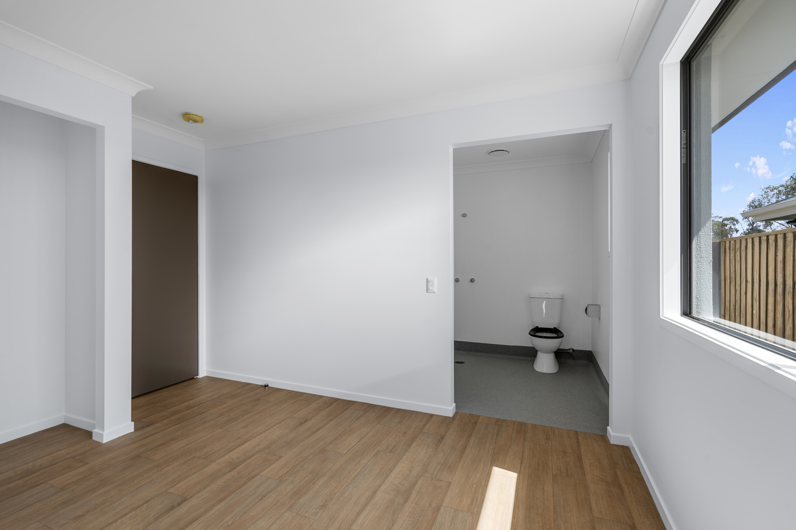 FERNVALE, IPSWICH QLD - IMPROVED LIVEABILITY HOUSE — Home image 9