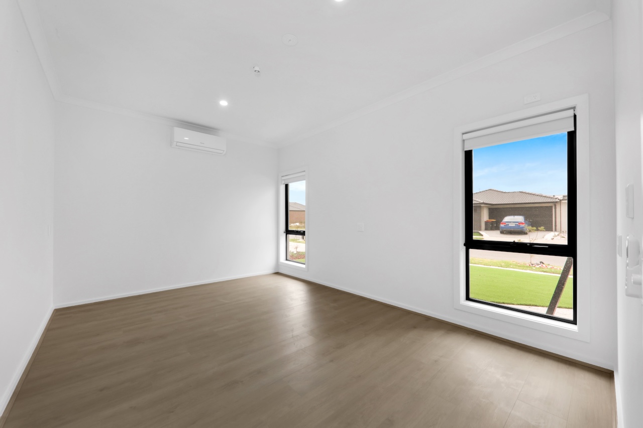 Exceptional HPS Home for Two Residents in Clyde! — Home image 3