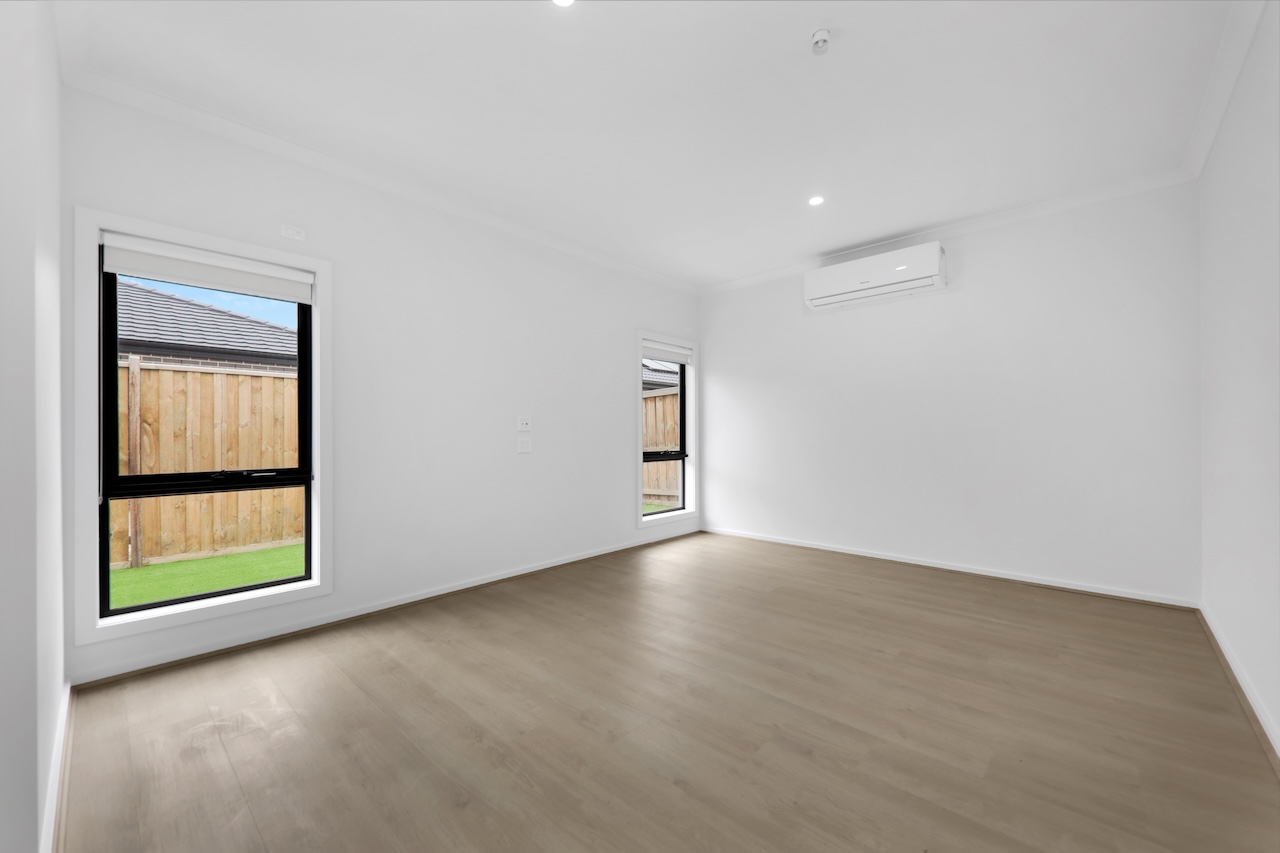 Exceptional HPS Home for Two Residents in Clyde! — Home image 6