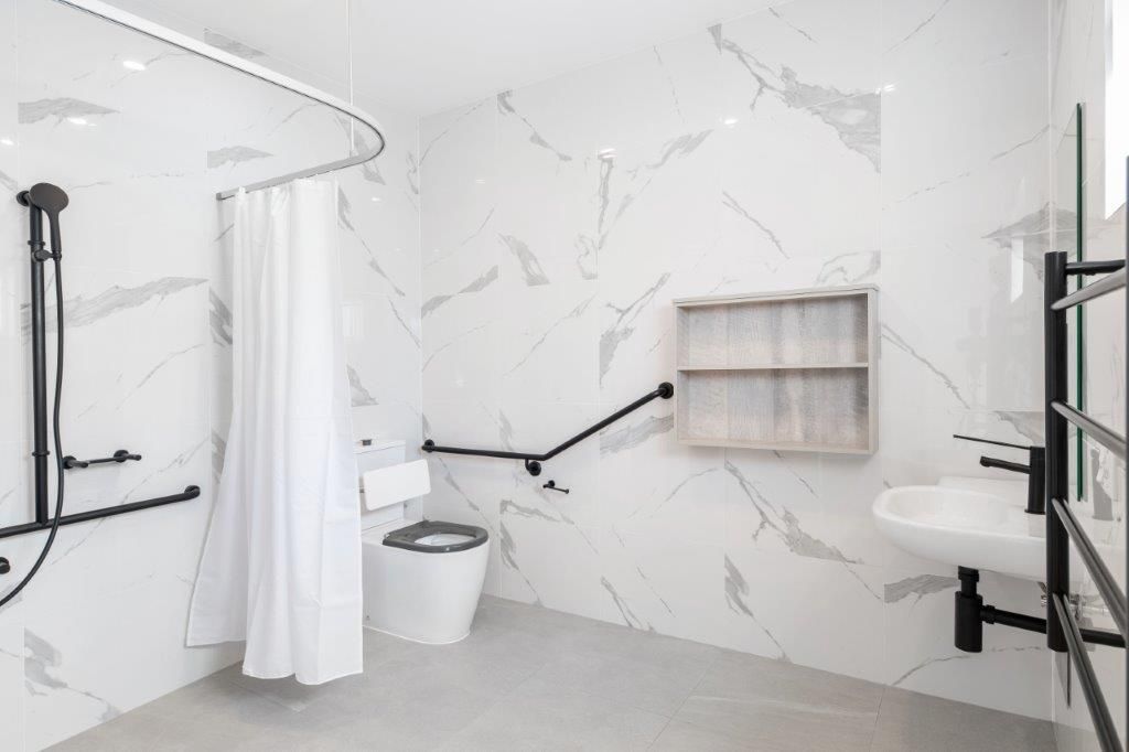 Beautiful two-bedroom, single resident HPS apartment on the Gold Coast - Don't miss out! — Home image 2