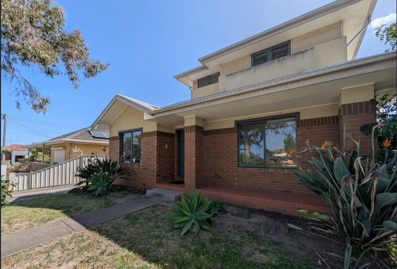 Accessible SIL Accommodation with Three Vacant Rooms in Cumberland Road — Home image 5