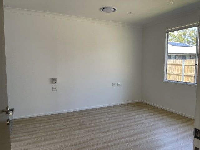 3 HPS + OOA, All Ensuited, Available now in Burrum Heads — Home image 5