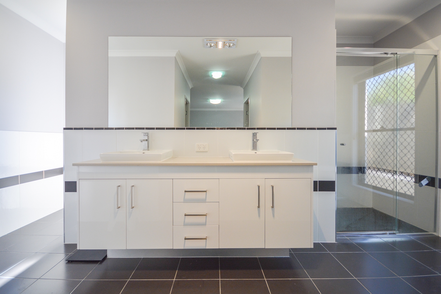 SIL HOUSE REDBANK PLAINS — Home image 10