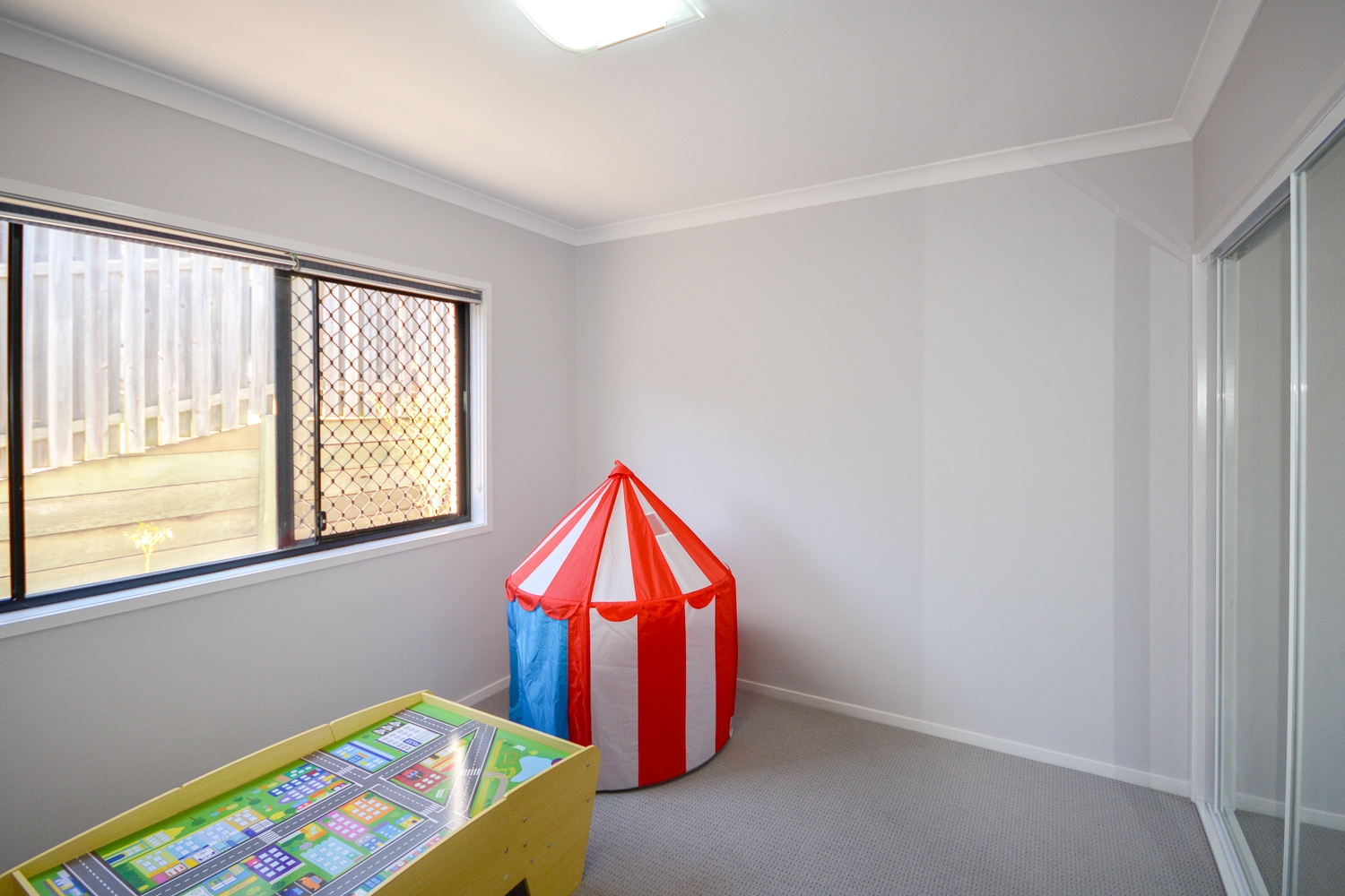SIL HOUSE REDBANK PLAINS — Home image 14