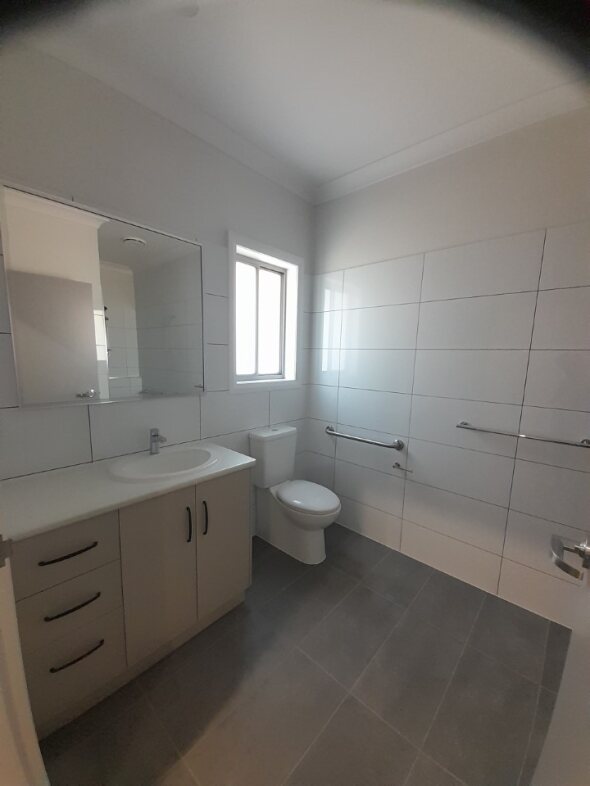 Architecturally designed – Beautiful newly built home (Loxton - Kurrajong) — Home image 15