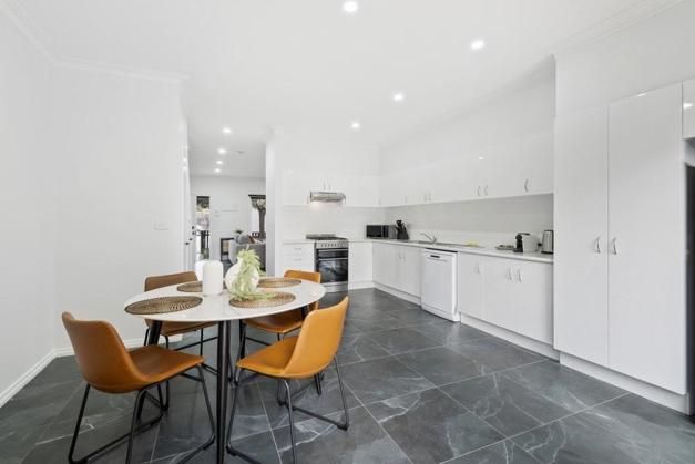 Glorious 2-Bed Victorian Home by Parks & Transport — Home image 4