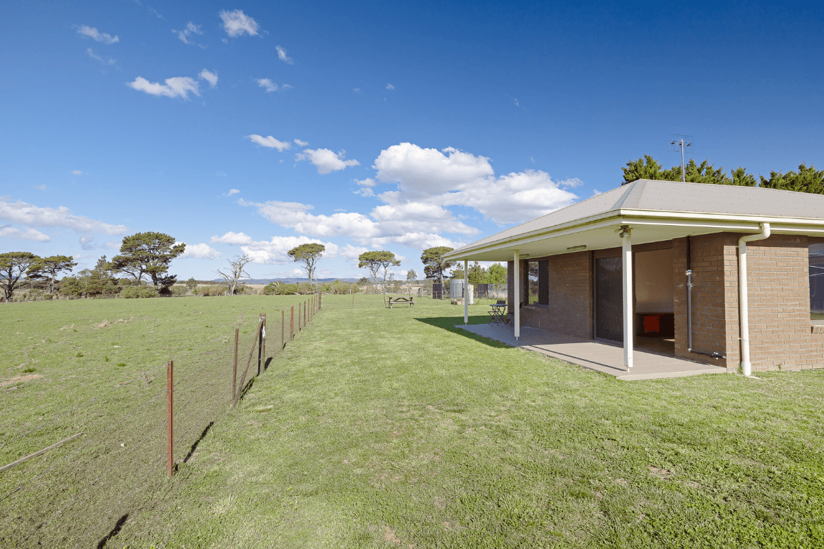 Experience serenity in rural living with this one bedroom unit in Goulburn — Home image 2