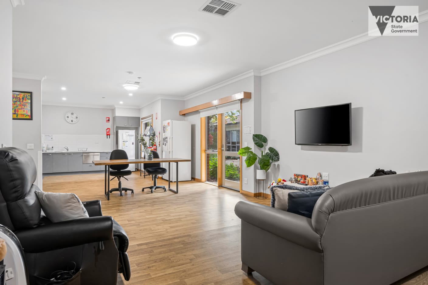 Enjoy the charming and peaceful living in Reservoir! — Home image 5
