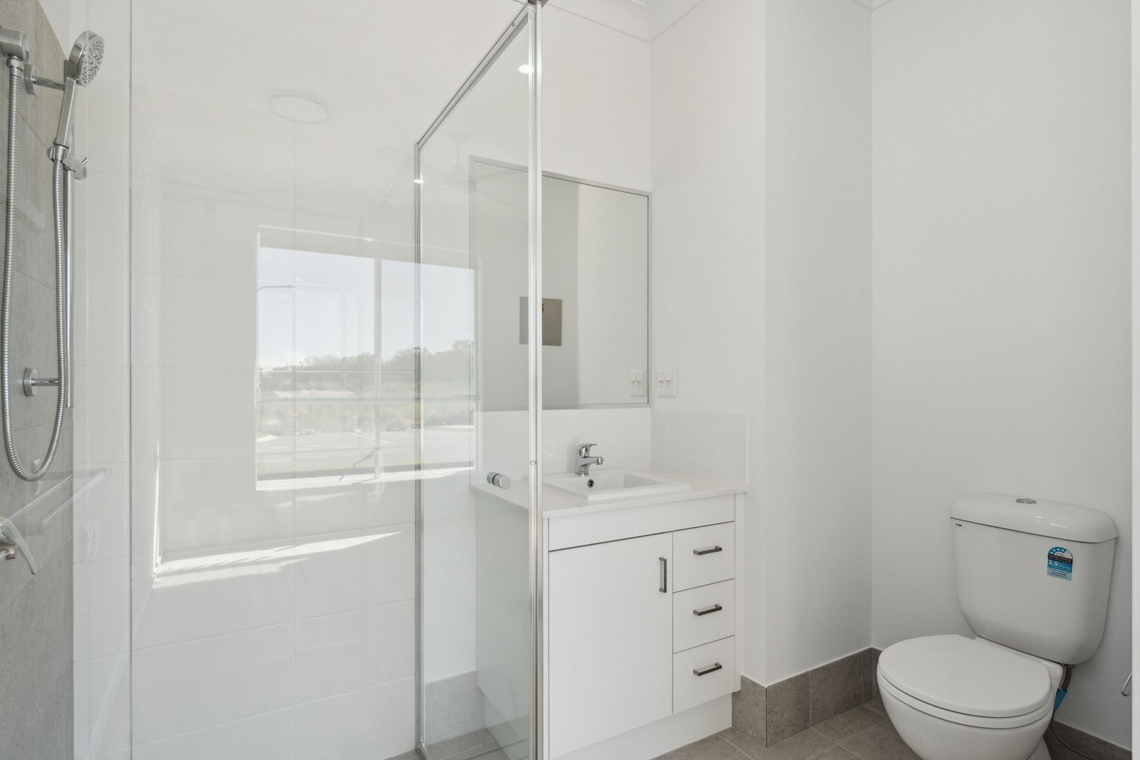 BRAND NEW- 3 Bedroom HPS Property at Redland Bay — Home image 3