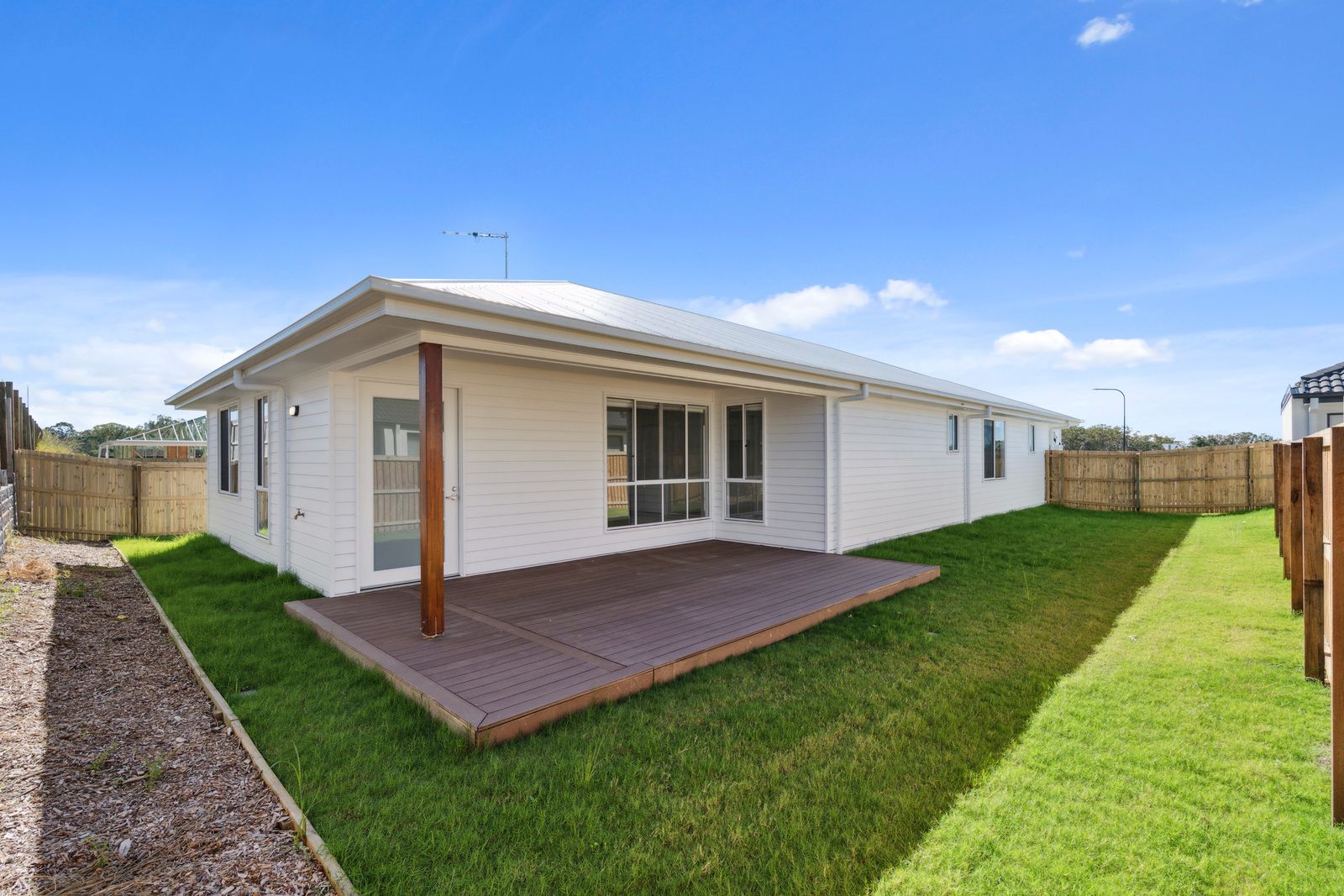 BRAND NEW- 3 Bedroom HPS Property at Redland Bay — Home image 4