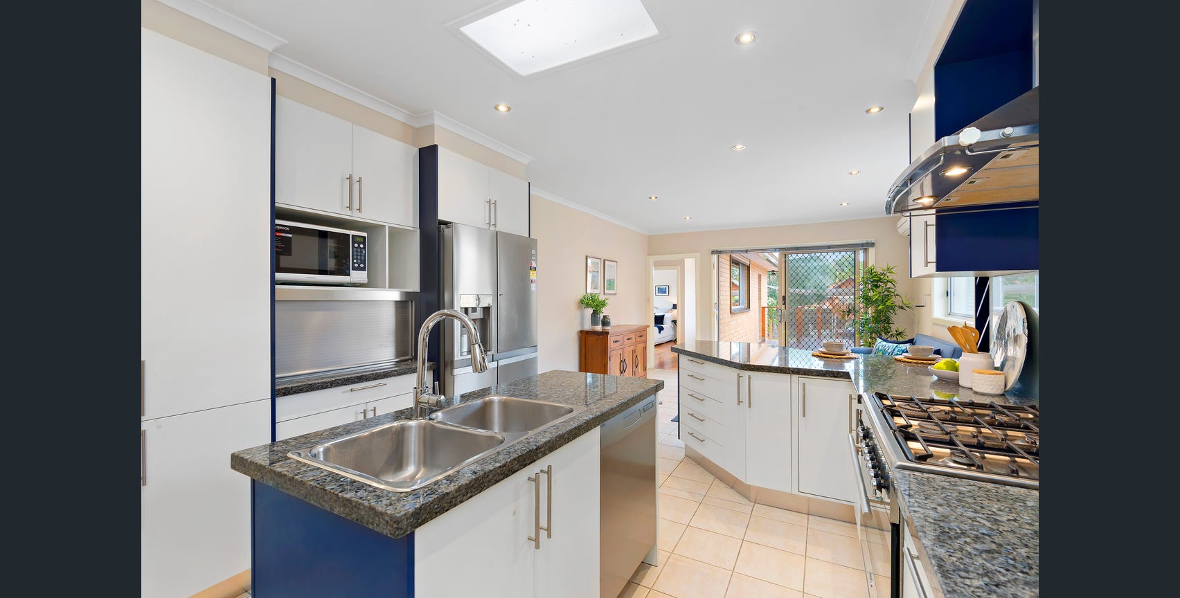 Spacious 5-Bedroom SIL Home in Quiet Oakleigh Court — Home image 6