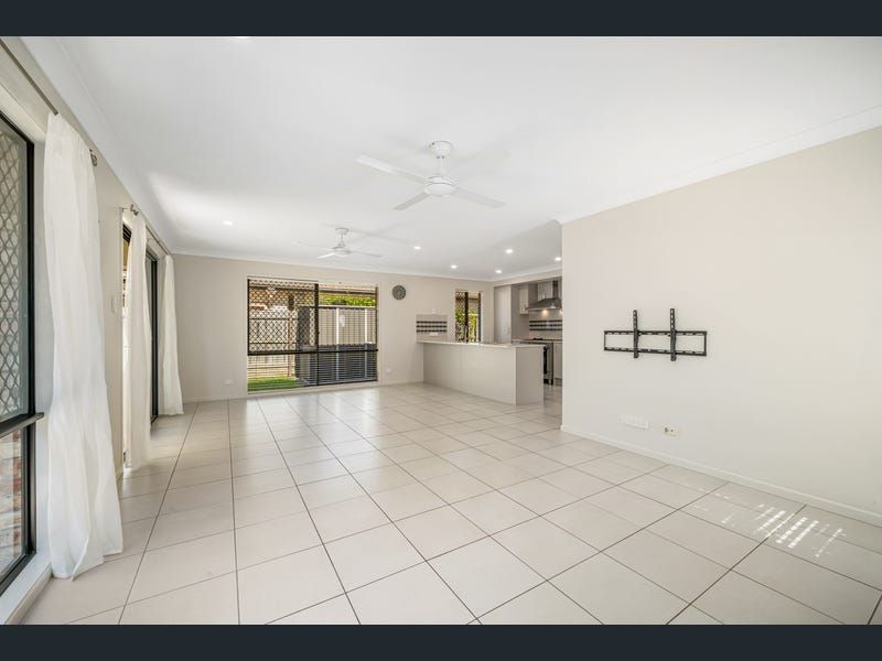 North Lakes - Free WiFi - Female only SIL — Home image 5