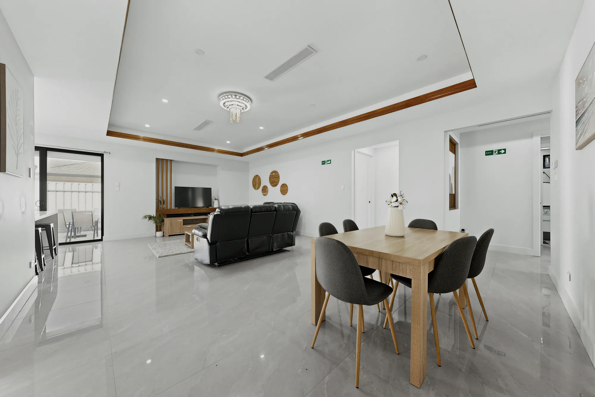 Coastal Convenience in Seaton SIL Home — Home image 6