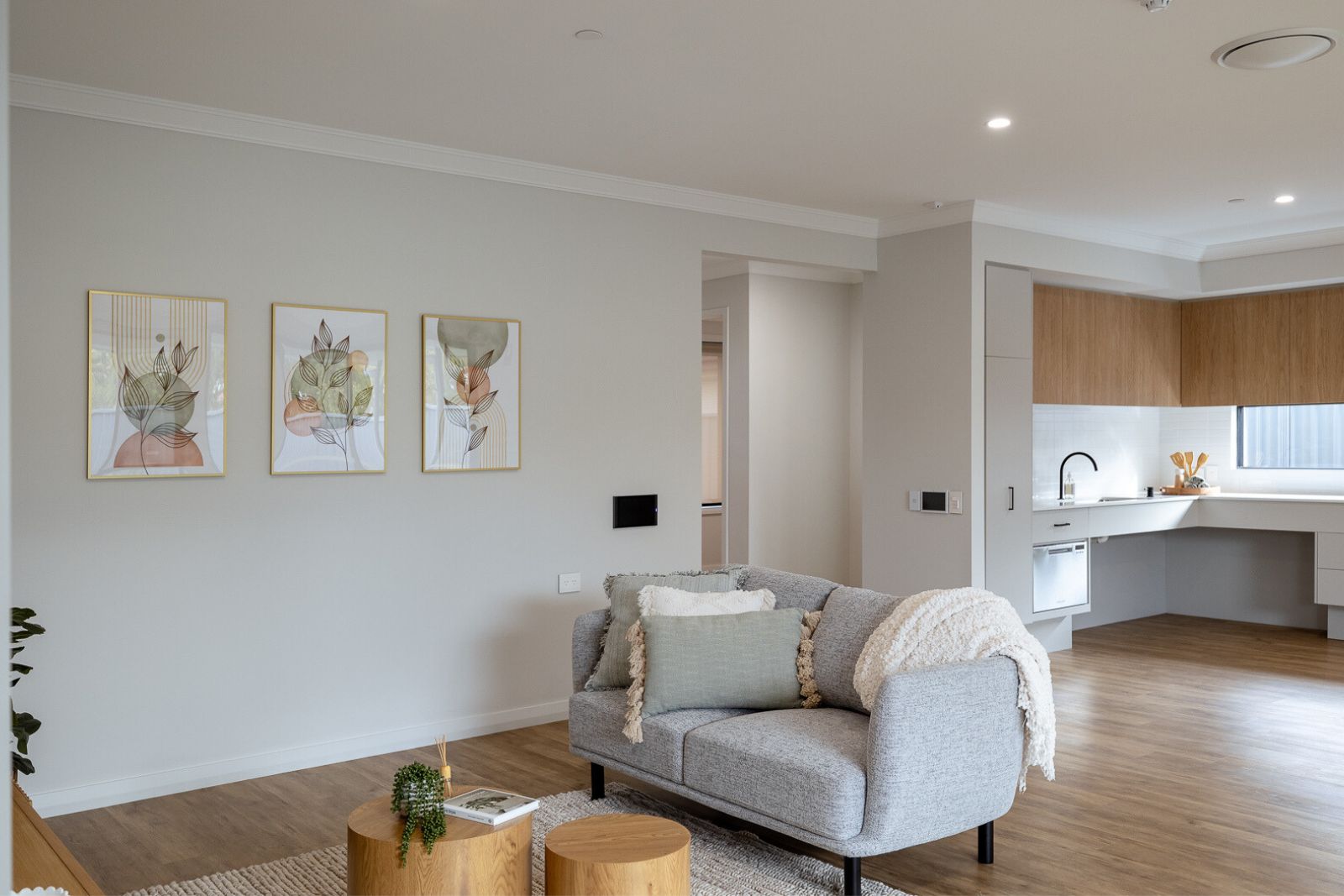 Spacious 3-bed Home for Sharing PLUS Separate 2-bed Villa for Single Occupancy. Disability Accommodation — Home image 8